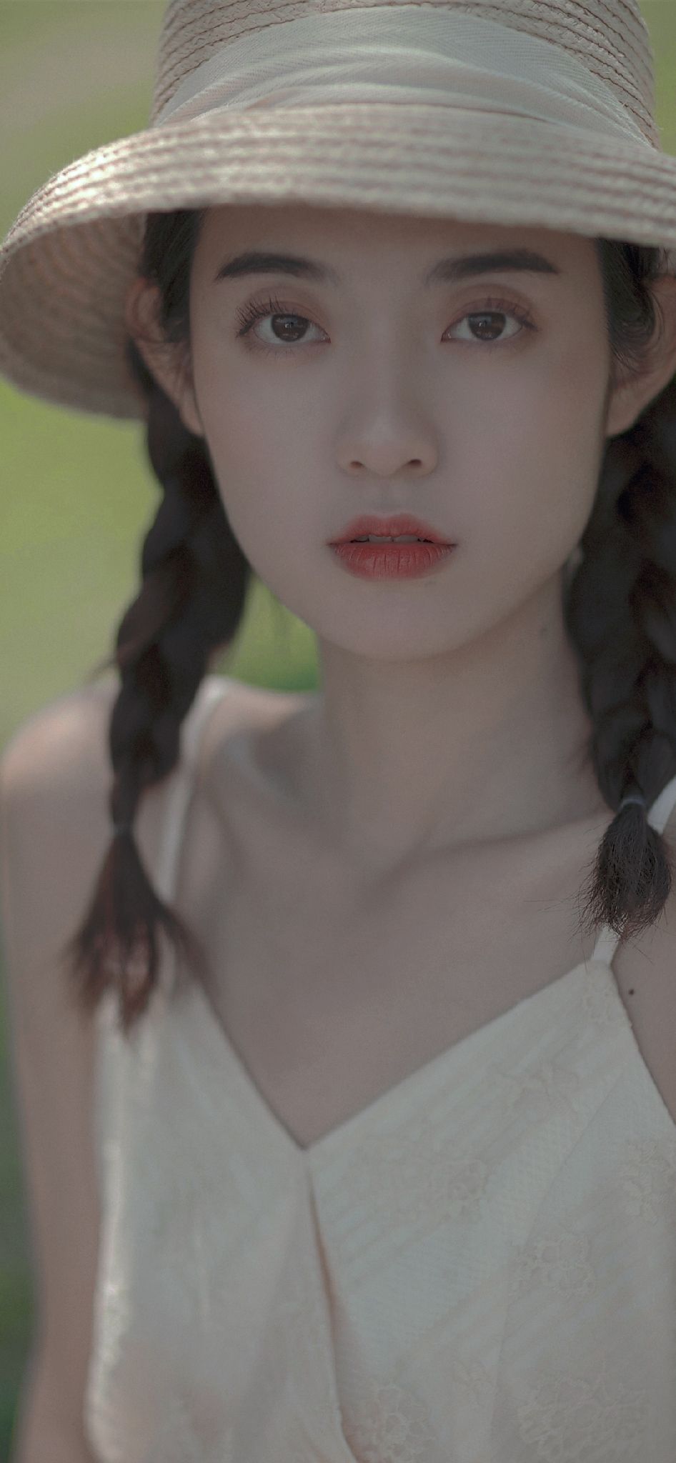 电脑手机壁纸 盛世美颜 偏复古
图源微博 自截 二传注明堆糖乱世桃园理奈娴