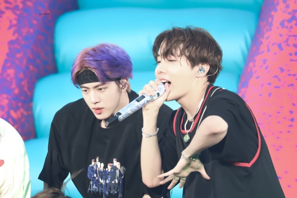 190706 SYS in Osaka
Seokjin & Hoseok