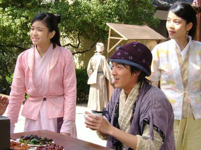 仙剑奇侠传
张芯瑜 饰 丁香兰
胡歌 饰 李逍遥
曾之乔 饰 丁秀兰