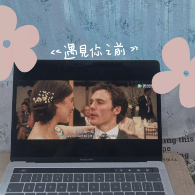 "当你看到这组朋友圈背景图的时候，你就已经开始幸运了"♡