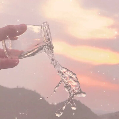 夏日里的遗憾一定会被秋风温柔化解Summer regret will be the gentle autumn wind to resolve.