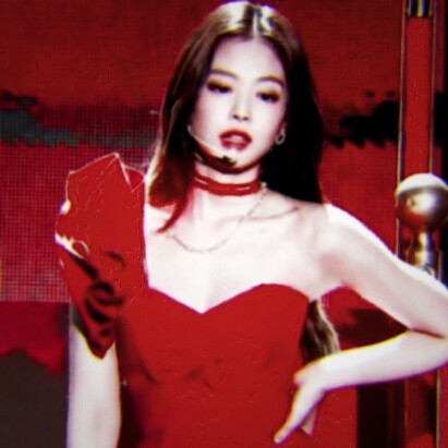 JENNIE
美艳红玫瑰.
?岑挽