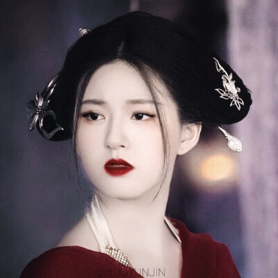 - “和离？我喜欢你，离不开你，这你知道吧？”
-“知道”
- “我虽然性情纯良，为人和善，但若被逼急了的话，也是会控制不住我自己的，这你也知道吧…乖”
/赵露思/
顾云槿-宋伊娮-
·原…