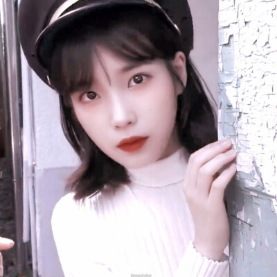 李知恩./
原截苏椰
©️江祁星