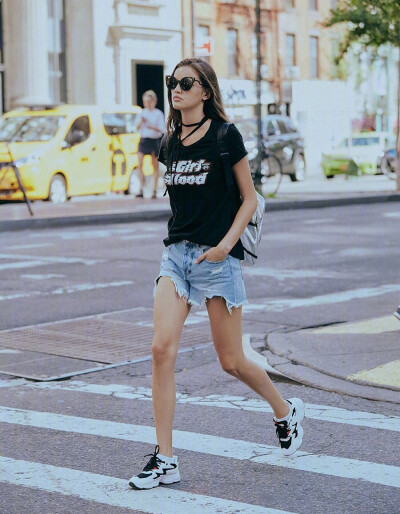 BY爱喝可乐的古娜小姐