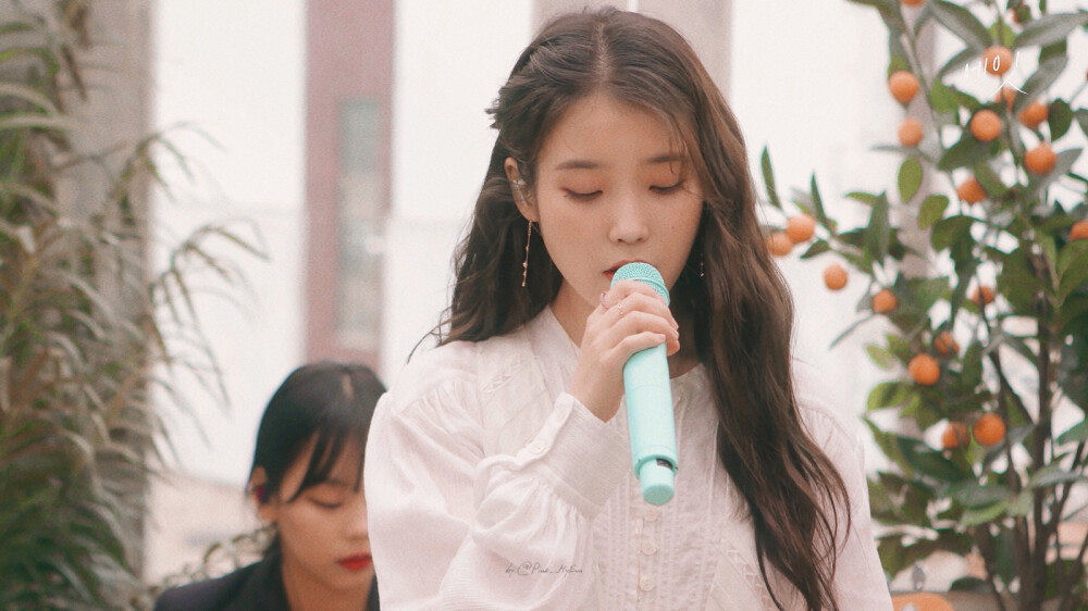 IU 李智恩