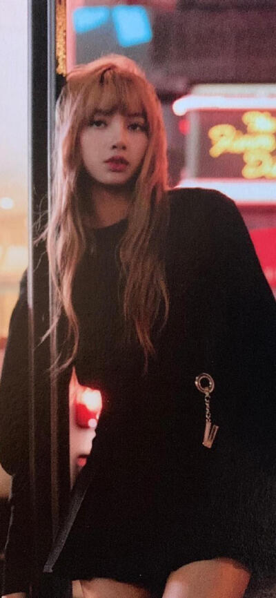 BLACKPINK Lisa——