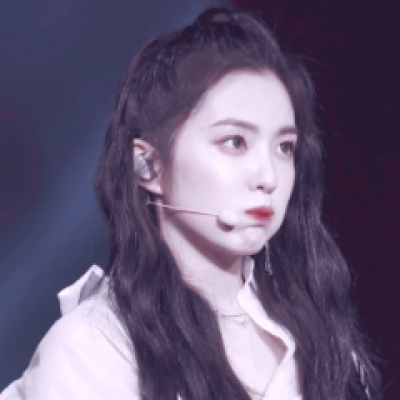 裴珠泫
二传注明：宋亦书