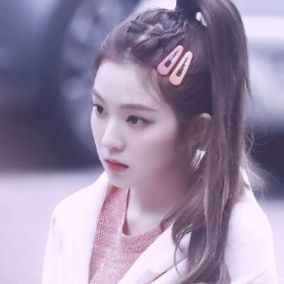 裴珠泫
二传注明：宋亦书