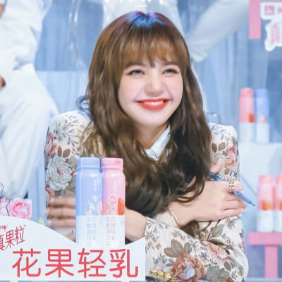 自截图[青春有你2]甜甜的沙梨子[头像]
禁二改,禁盗图,拿图请艾特我
@zzhsix