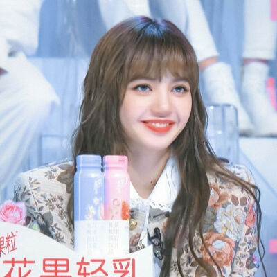 自截图[青春有你2]甜甜的沙梨子[头像]
禁二改,禁盗图,拿图请艾特我
@zzhsix