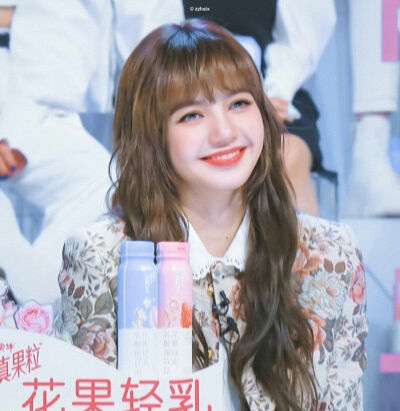 自截图[青春有你2]甜甜的沙梨子[头像]
禁二改,禁盗图,拿图请艾特我
@zzhsix