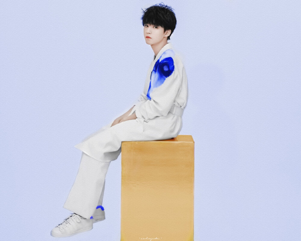 ひっそり远くから、もしかすると离（はな）し难（がた）いのか。黙々（もくもく）と静かに、もしかするととても価値（かち）があるのか。僕はまだここで待っている。悄悄的远远的或许舍不得，默默地静静地或许很值得，我还在某处守候着