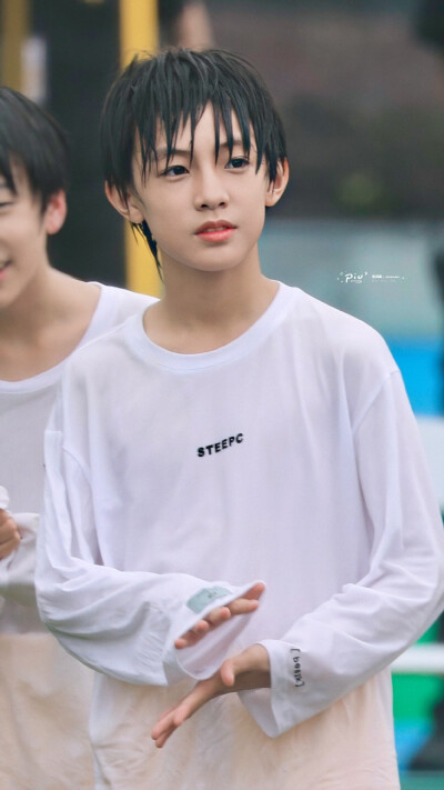 张泽禹至上
图源微博，见水印，侵权删