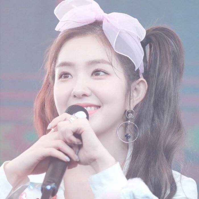 裴珠泫
by荣丝软桃