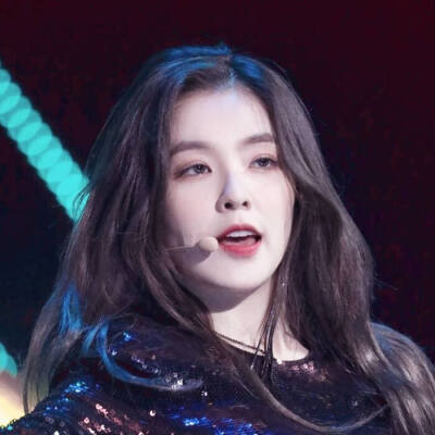 裴珠泫
by荣丝软桃