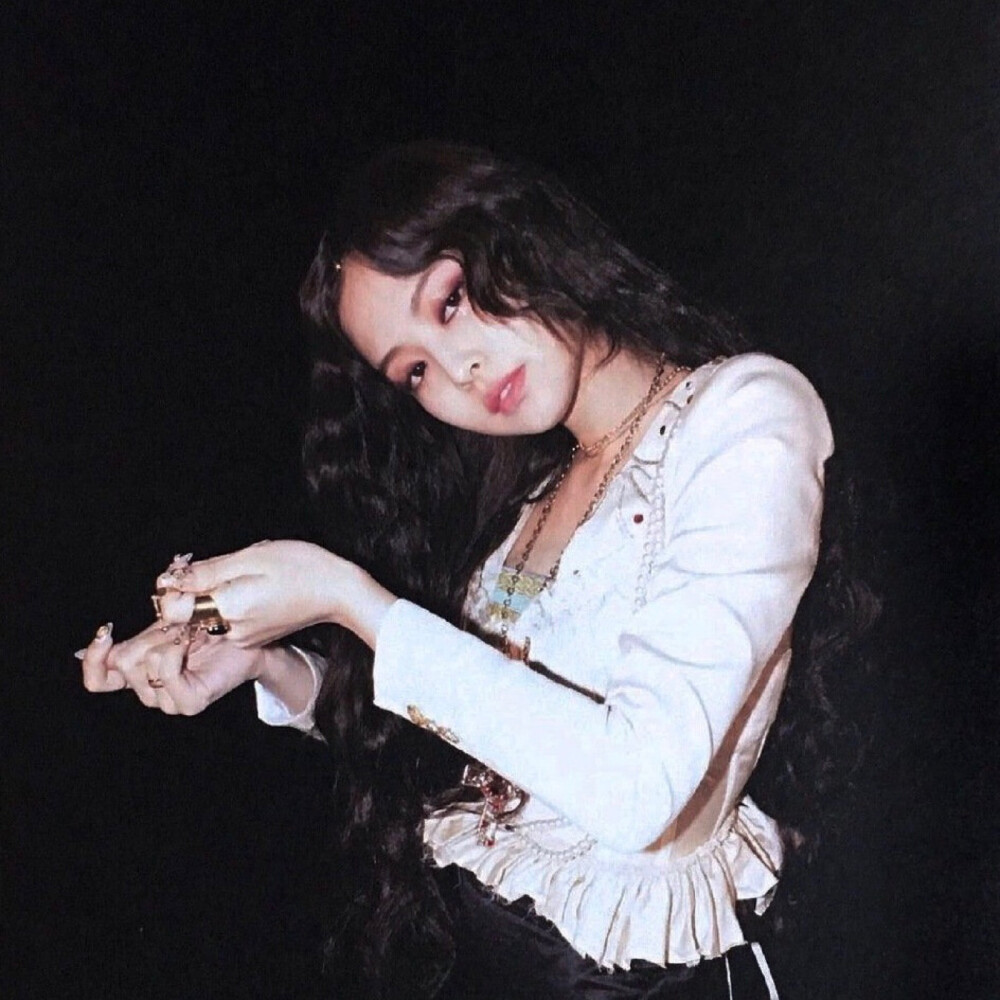 JENNIE