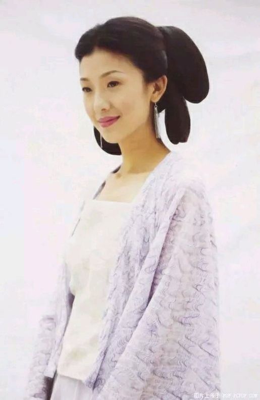 
倪景阳 饰 怜星宫主