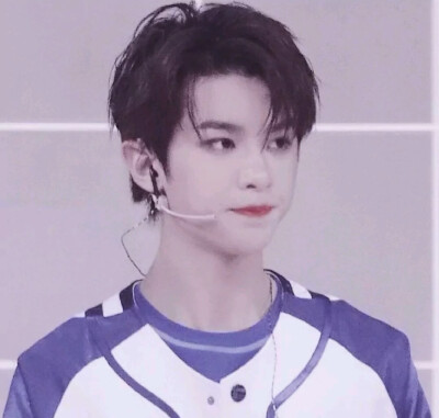 黄明昊