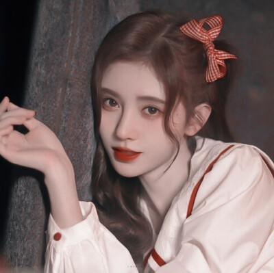 
# Красные розы.
