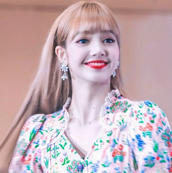 Lalisa momentum