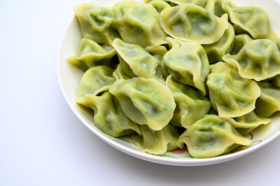 饺子 水饺 煮 熟食 煮饺子 面食 白色瓷盘 白色背景 调料 馅料 肉馅 菜馅 瓷盘 圆形 圆形瓷盘 白色 静物 概念 艺术 食品 中国 排列 特写 团圆饭 饮食 中国菜 美味 主食 春节 年夜饭 摄影 生活方式 中国文化 传统节日 …