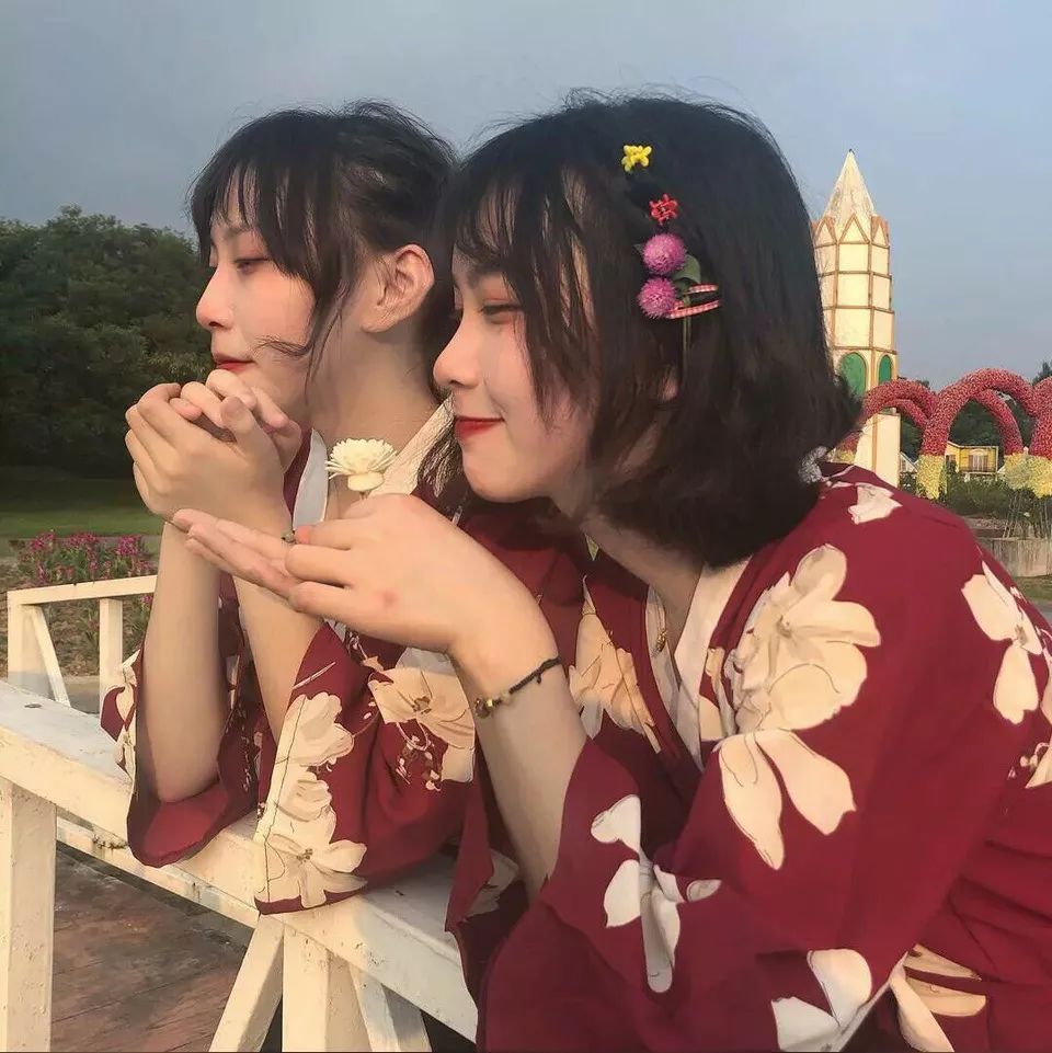 推荐一波闺蜜头像啦，
第一次发，没经验，
望囍啦!