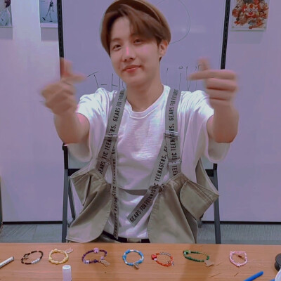 J-HOPE 郑号锡