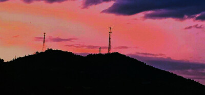 清晨和黄昏应该是姐妹，都美得不可方物。