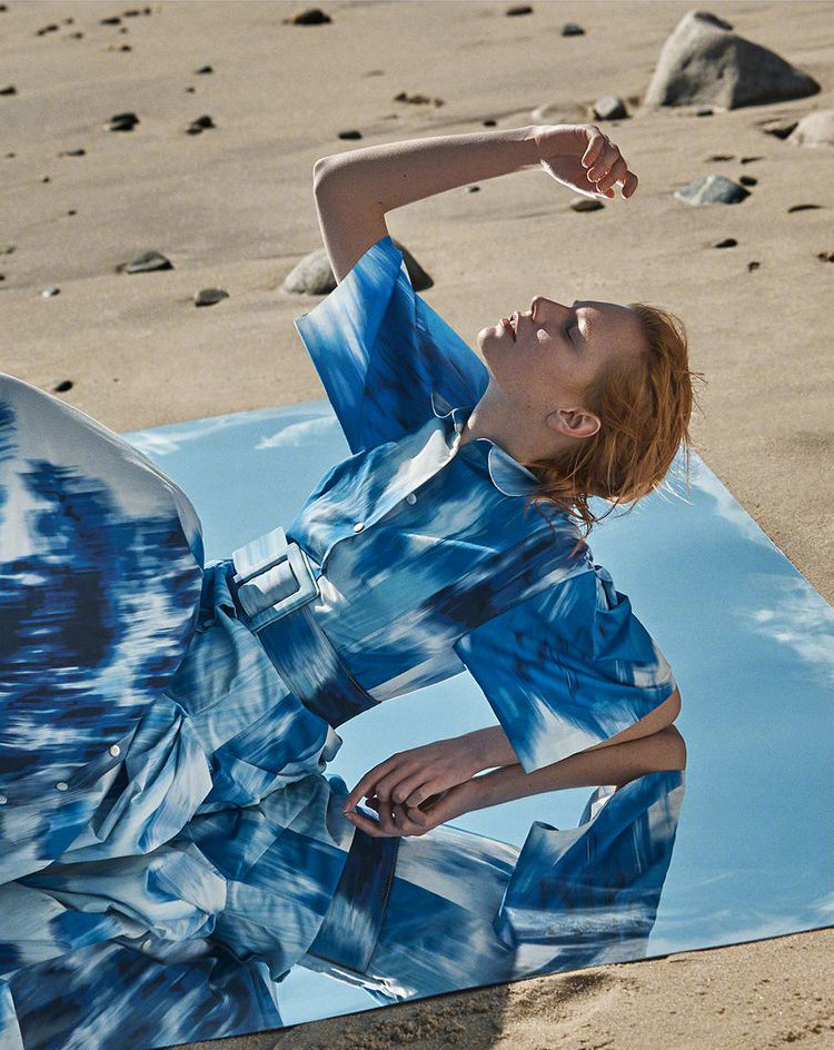 Hamptons Magazine S/S 2020. “Force of Nature” 海天一色，镜像视觉。
摄影: Yossi Michaeli. ​​​