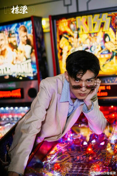 老秦（爱啦！）