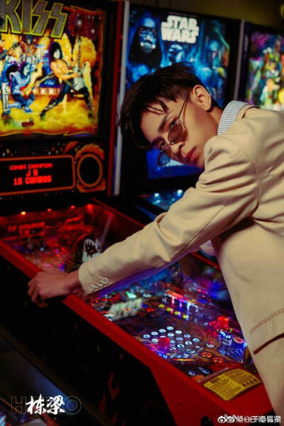 老秦（爱啦！）