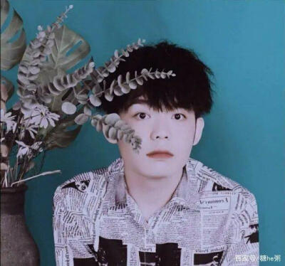 德
德云
德云社
自从迷它以后
每天在不停的跺手
哎～