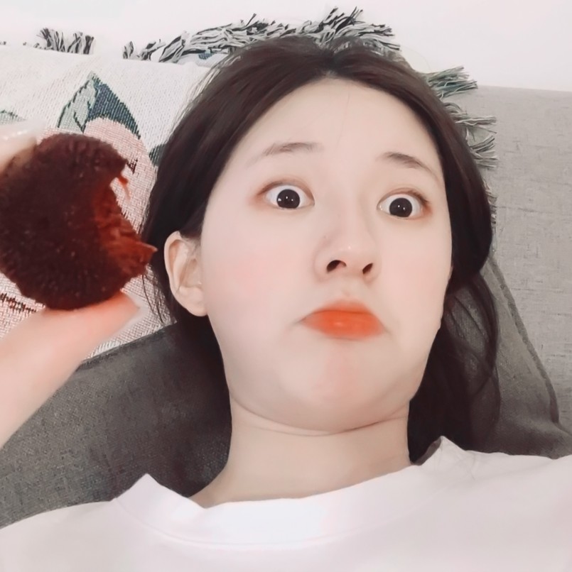  ◆ ◇ RED LIPSTICK