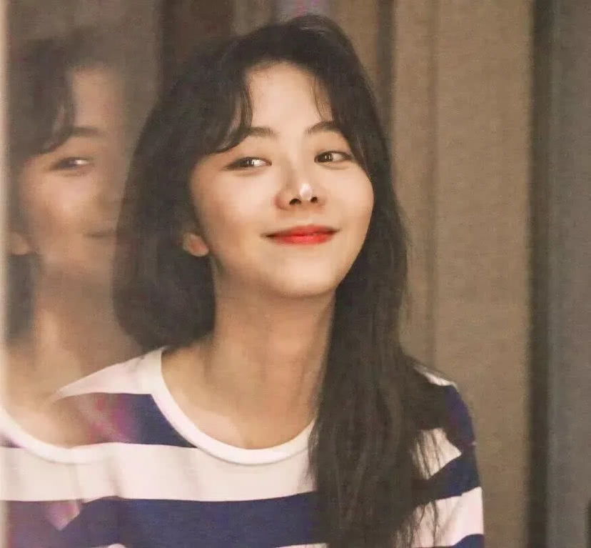 漂亮小姐姐_(:τ」∠)_