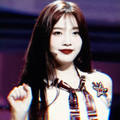 “我最不屑一顾的，就是你和我的相像。”
©®温执欢