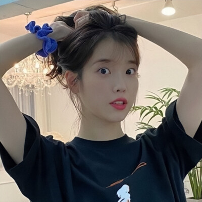 IU