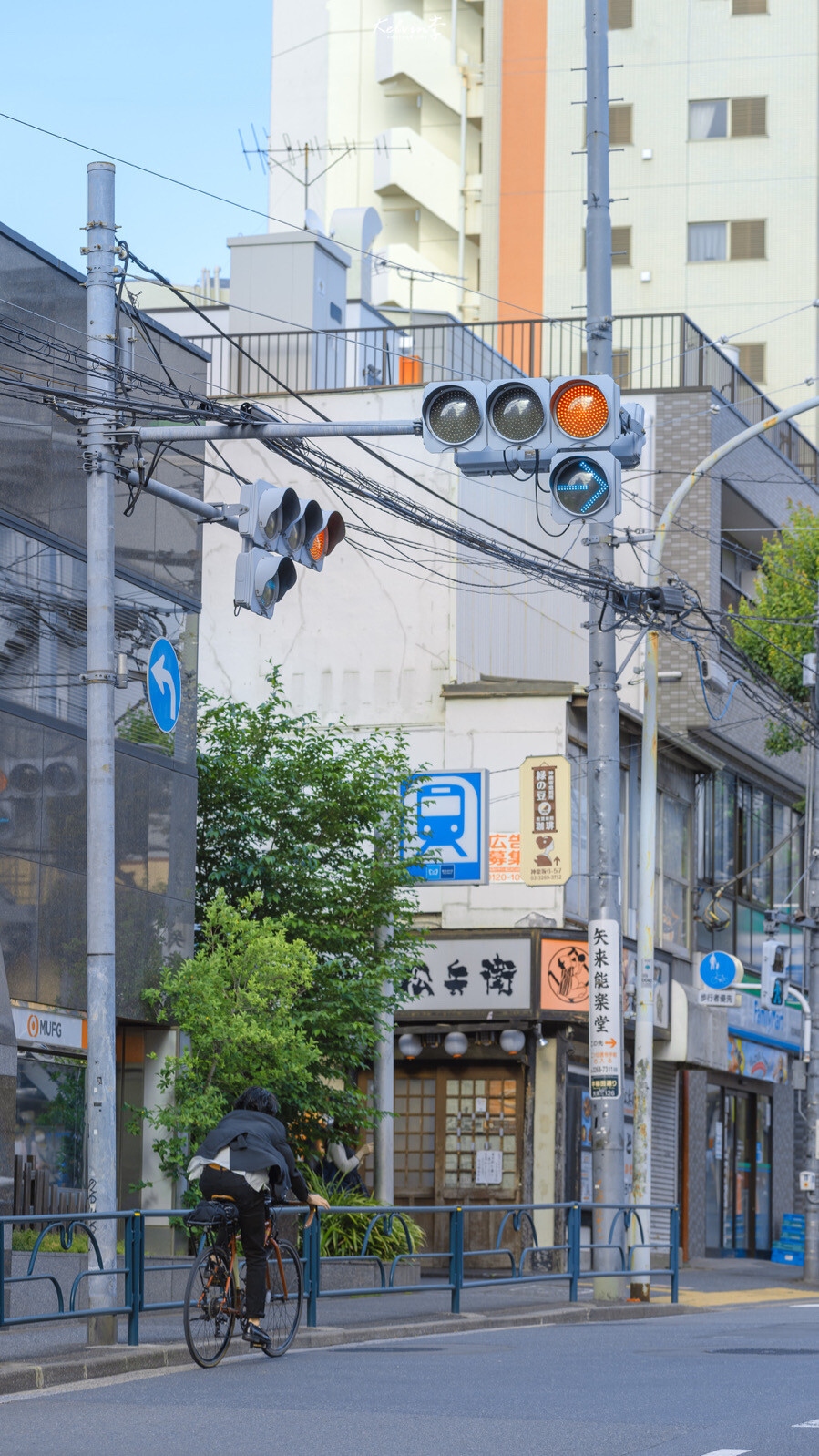 锁屏｜夏天是远道而来的浪漫
vb kelvin李