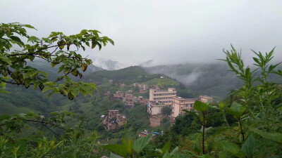 里呼村
详细地址：云南省文山壮族苗族自治州广南县板蚌乡里呼村