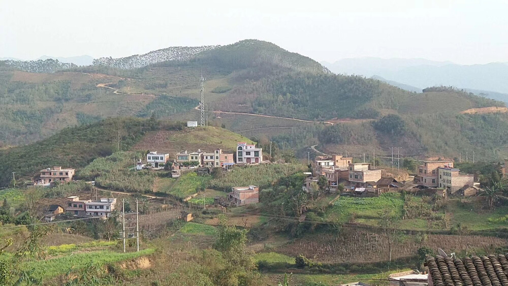 里呼村
详细地址：云南省文山壮族苗族自治州广南县板蚌乡里呼村