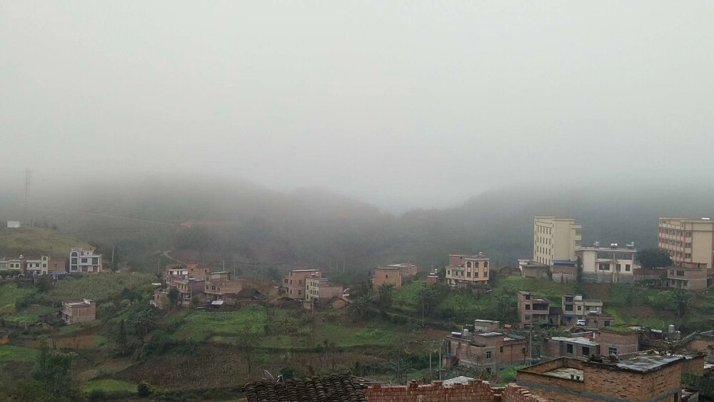 里呼村
详细地址：云南省文山壮族苗族自治州广南县板蚌乡里呼村