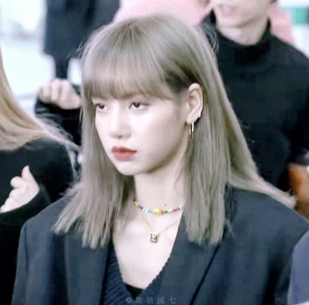 Lisa
©戚七