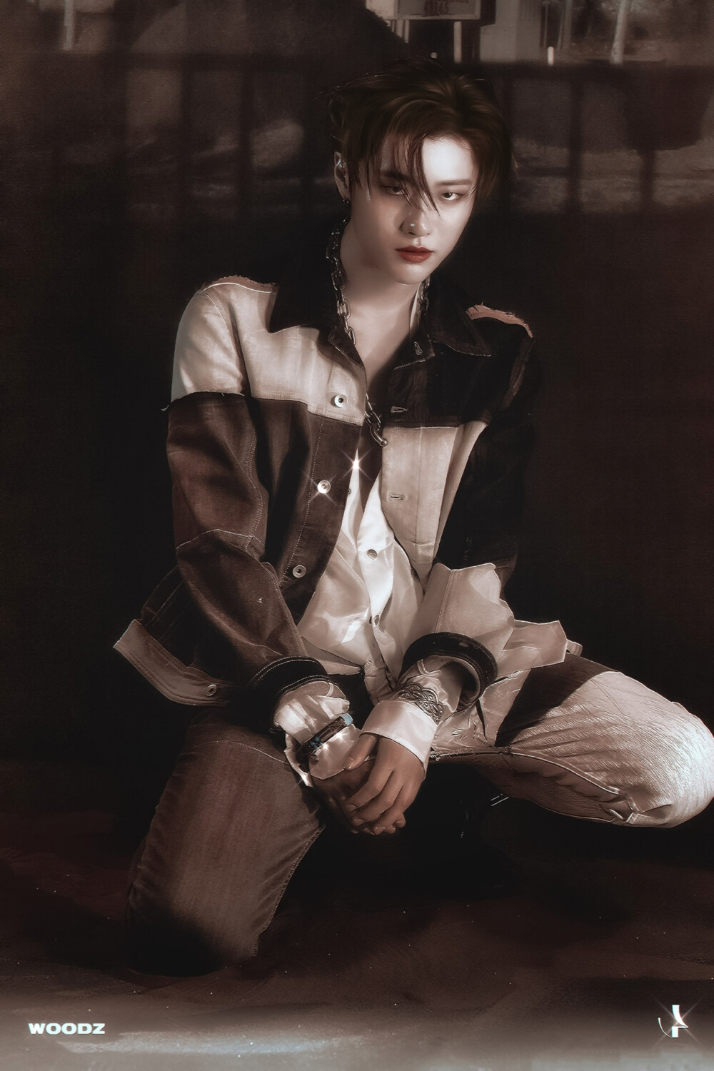 
“你是我的眼泪，琴弦上的玫瑰，天亮时的派对 好滋味。”
