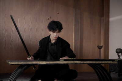 四字弟弟·易烊千玺