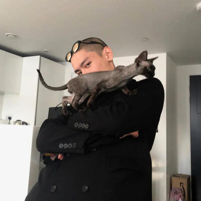 【男头像杂烩】男生头像#遮挡#宠物#唯美韩国#小清新#伤感#帅气#高清#暖男#欧美#霸气ᵎ鲜肉#By沐晴