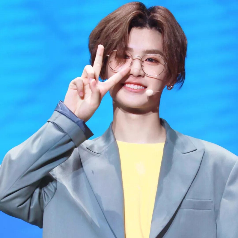 Justin黄明昊