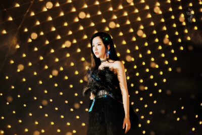 cr.千秋一锦 | 王艺瑾