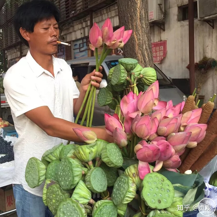 菜市场一角菜市场场景