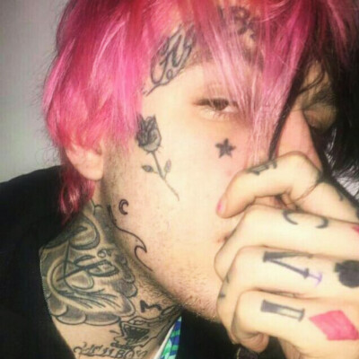 lil peep
Okay, yeah I hit that, shawty, get back
I got deathnotes, where my list at?
SYI