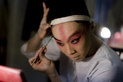 詹磊，北京京剧院武生演员。 毕业于中国戏曲学院表演系，在校期间先后授教于李金声、钱荣顺、刘福生、韩增祥、张启忠、周龙等老师。后拜杨少春老师为师。又跟随王代成老师学戏。上演剧目有《挑滑车》《战马超》《三…